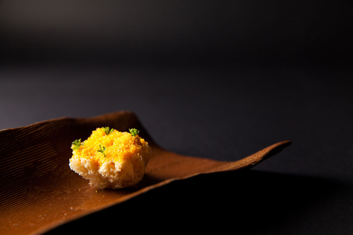 Biscuit de tapioca y botarga. Foto: Rubens Kato