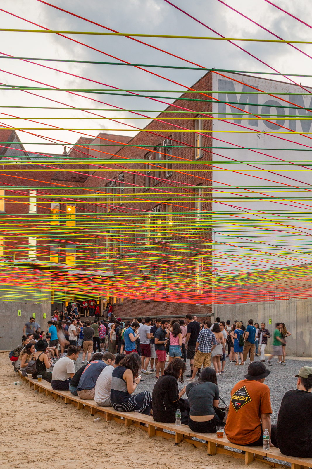 Proyecto Waving the Coutyard de Escobedo Soliz para el MoMA PS1. Foto: Rafael Gamo.
