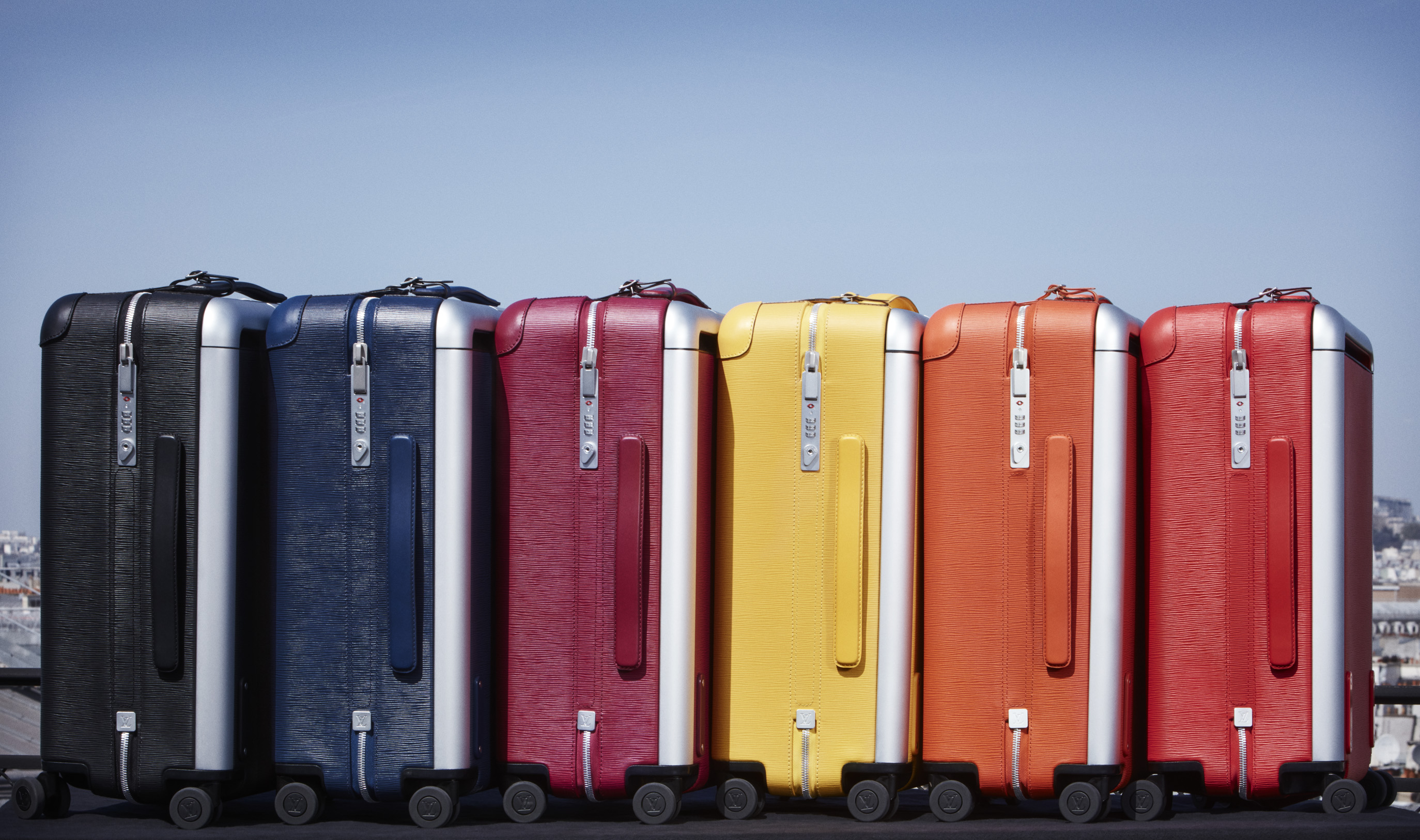 La maleta del verano la han presentado Louis Vuitton y Marc Newson