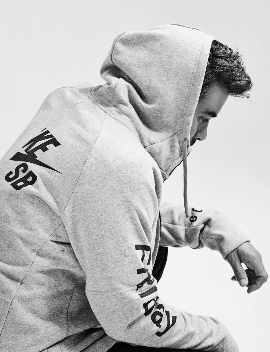 Eric Koston usando el hoodie SB x Cope Eeverett FZ. Foto: soulland.com