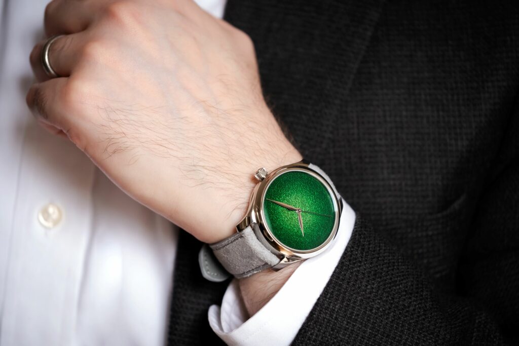 Alta Relojería Streetstyle Watches and Wonders H Moser Endeavour Lime Green