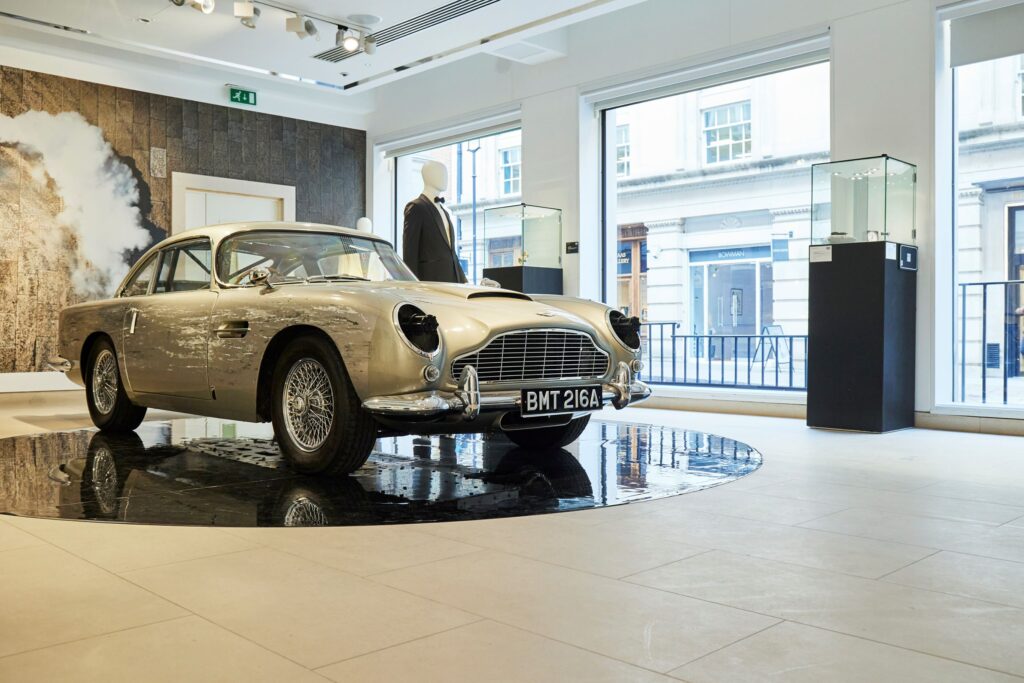 Aston_Martin DB5 James bond 60 años-