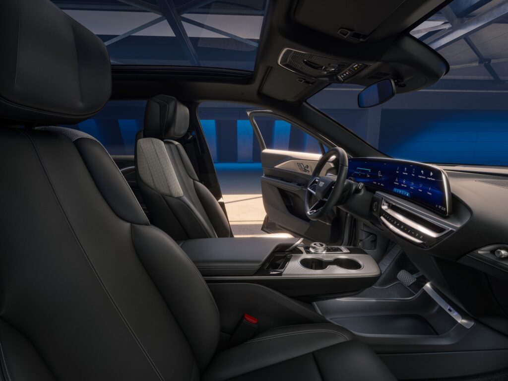 2024-cadillac-lyriq-auto electrico interior