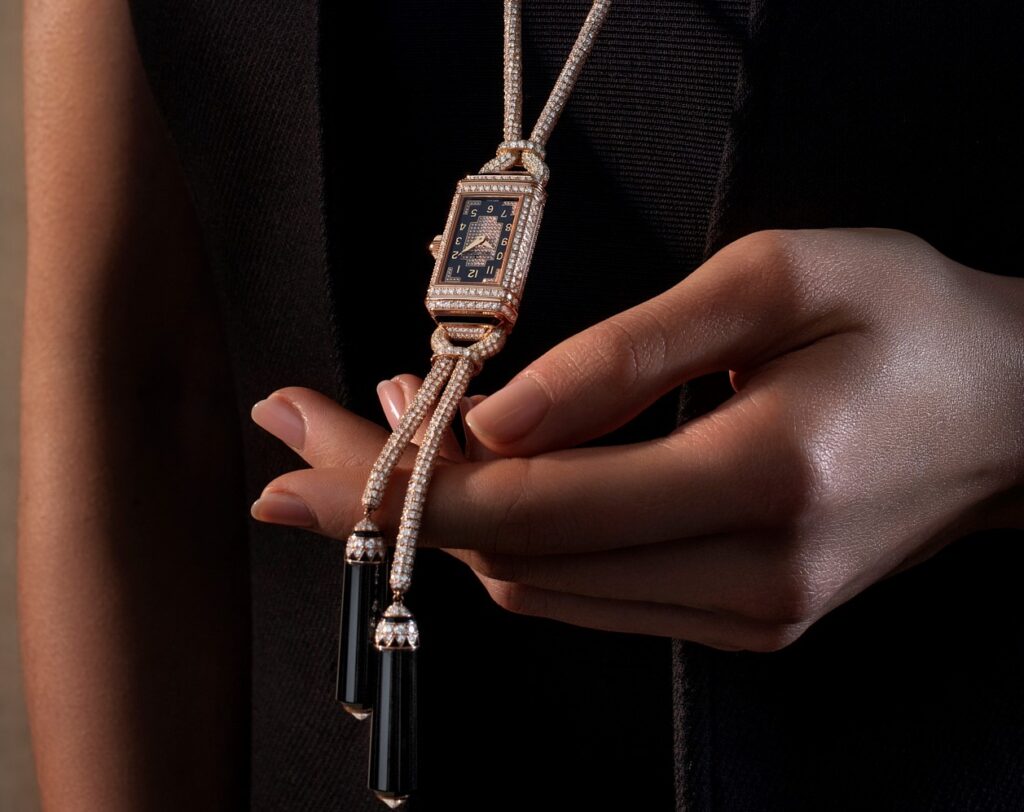 jaeger-lecoultre-reversosecretnecklace- 2023