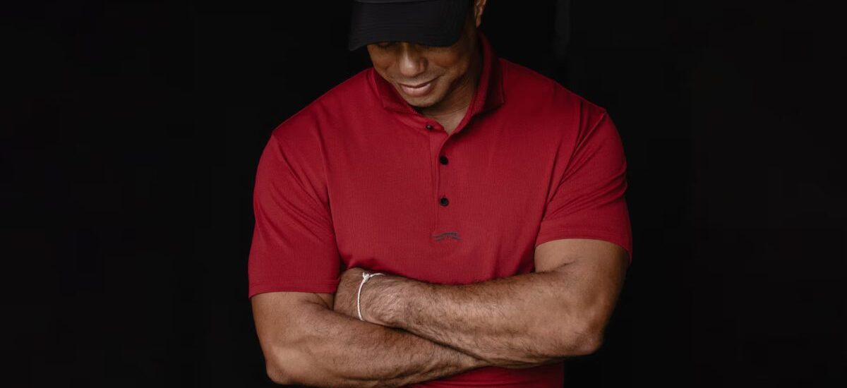 tiger woods sunday red taylormade golf new brand announcement / Foto via Tiger Woods