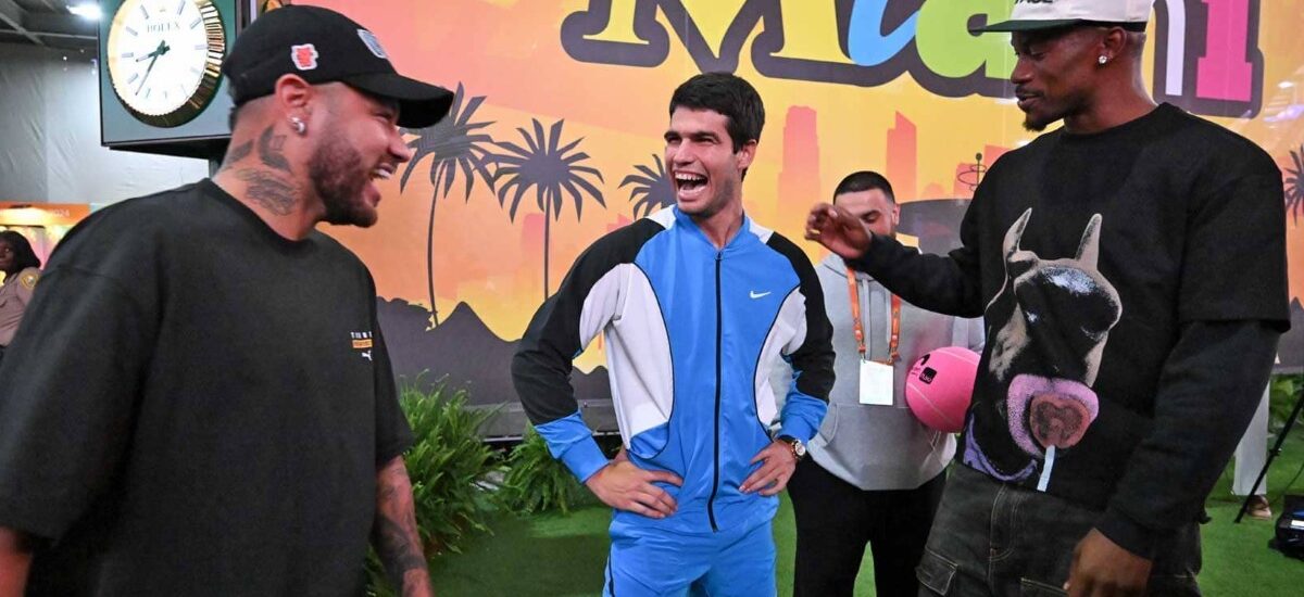 Carlos Alcaraz, Neymar Jr y Jimmy Butler / Foto vía ATP Tour