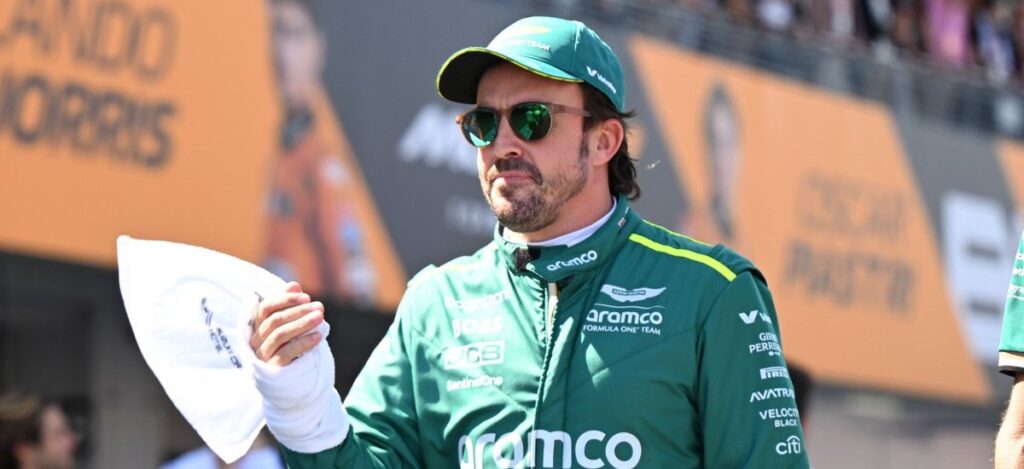 Alonso renueva con Aston Martin / Foto vía cortesía