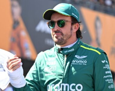 Alonso renueva con Aston Martin / Foto vía cortesía
