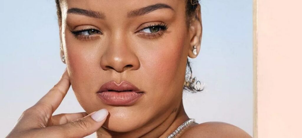 Rihanna's Fenty Beauty's new foundation / Photo via Fenty Beauty
