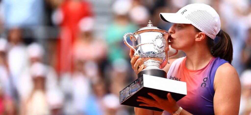 Swiatek's clay reign continues / Photo via Roland Garros