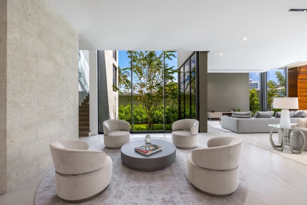 Allison House: Sustainable Design Meets Luxurious Living / Photo via LUSTER Group