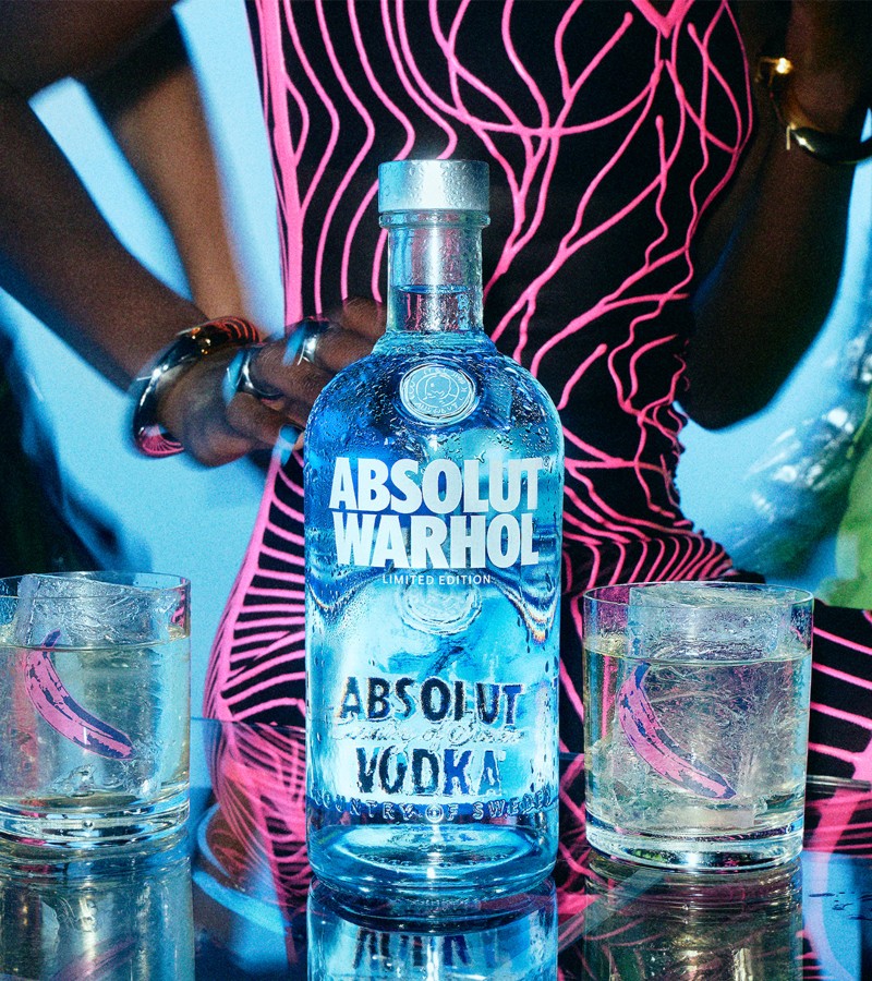 Absolut Vodka pays tribute to a rediscovered "blue" Warhol / Photo via Absolut Vodka