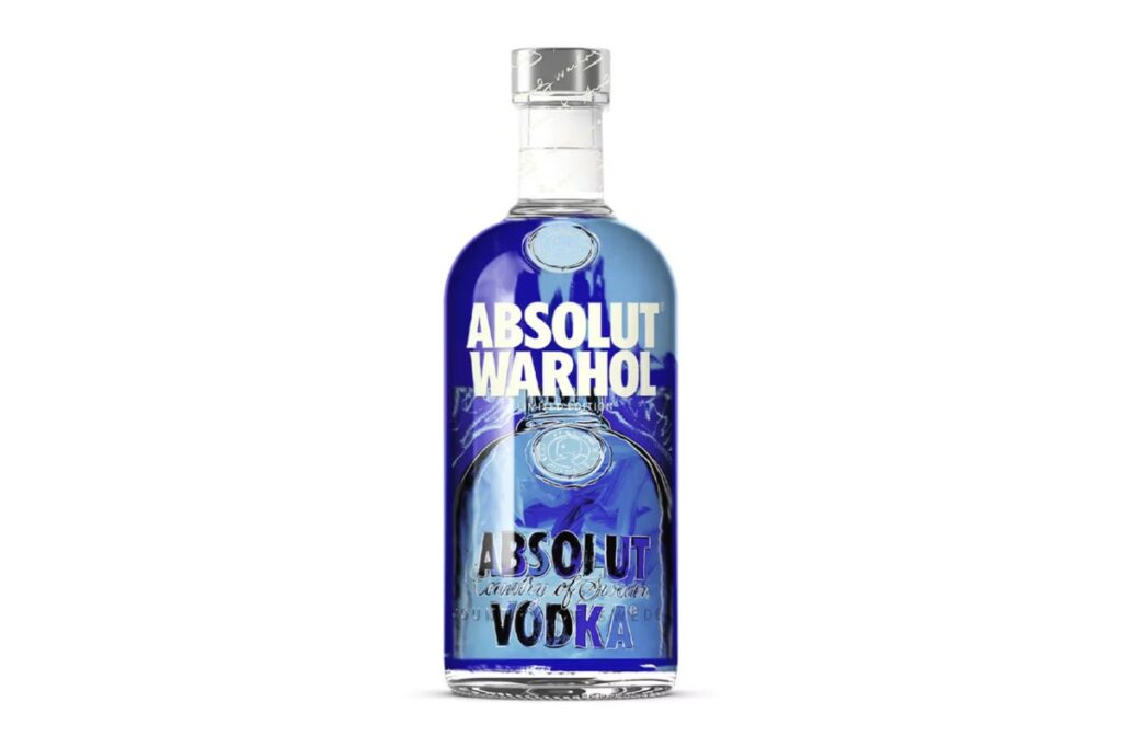 Absolut Vodka pays tribute to a rediscovered "blue" Warhol / Photo via Absolut Vodka