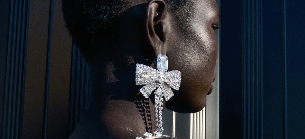 Self-Portrait diversifies with a new line of Fashion Jewelry / Photo via Self-Portrait