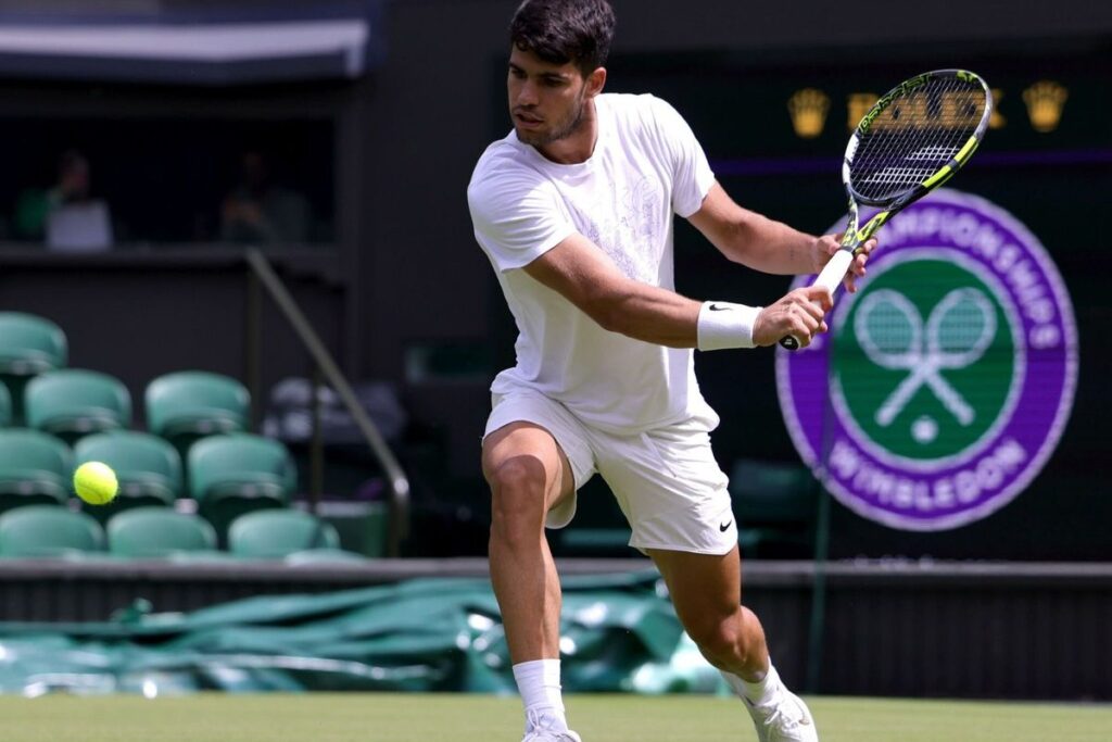 Alcaraz and Sinner advance to the quarterfinals at Wimbledon: Italian duel on the horizon / Photo via courtesy