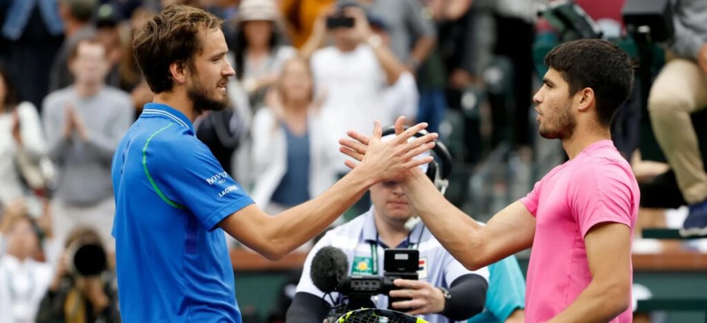 Alcaraz vs. Medvedev Semi-finals / Photo via Wimbledon