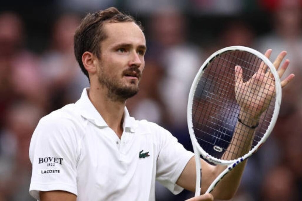 Alcaraz vs. Medvedev Semi-finals / Photo via Wimbledon