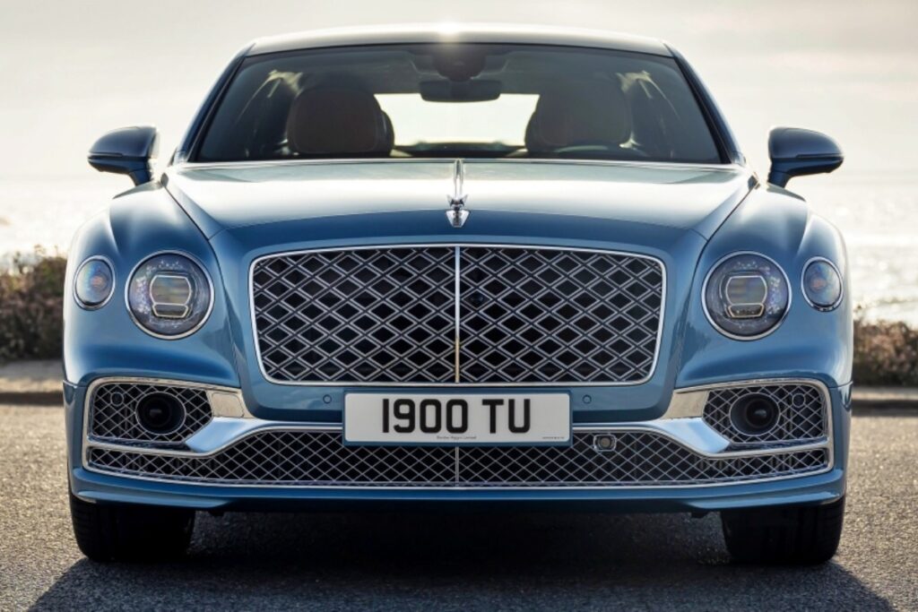 Bentley Flying Spur 2025 / Photo via Bentley