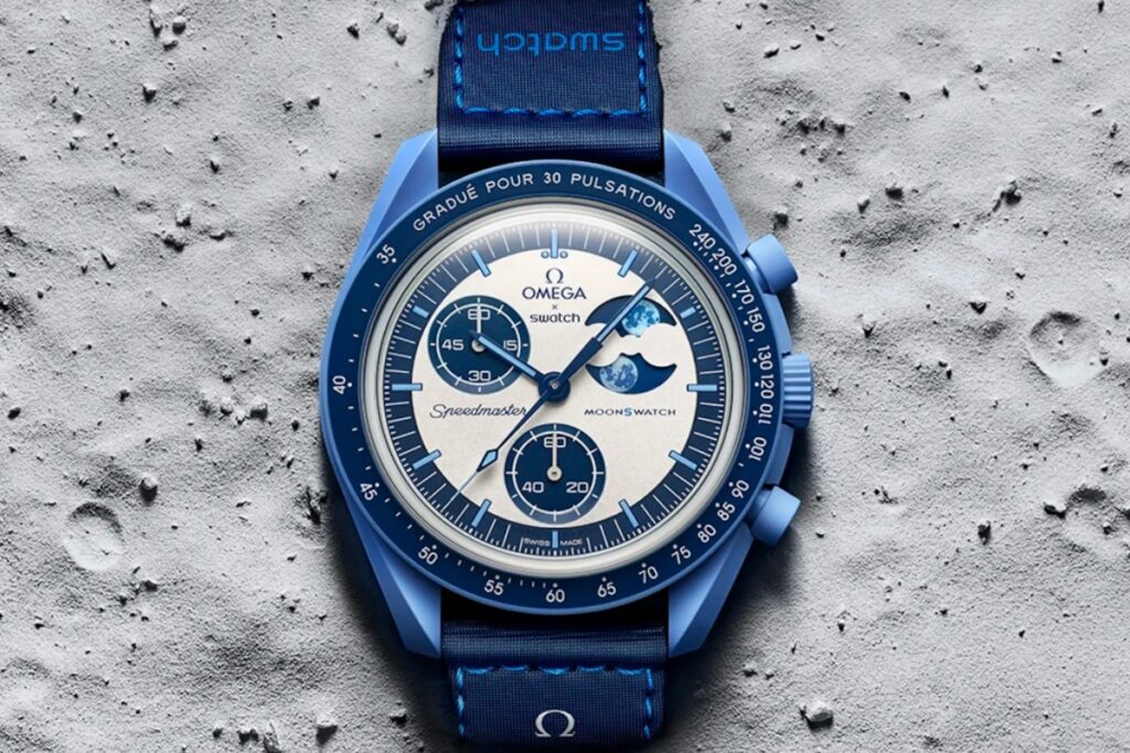 Mission to the Super Blue Moonphase / Photo via Omega x Swatch