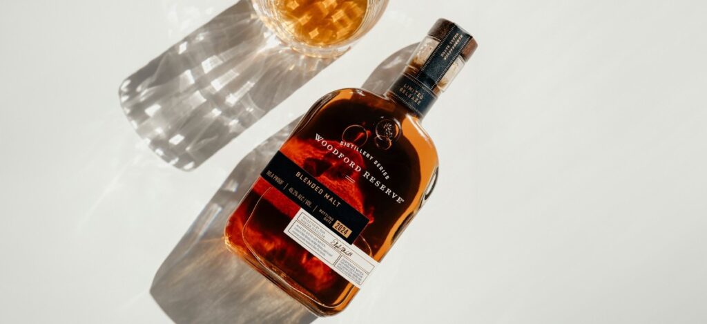 Woodford Reserve sorprende con un Blended Malt / Photo via Woodford Reserve