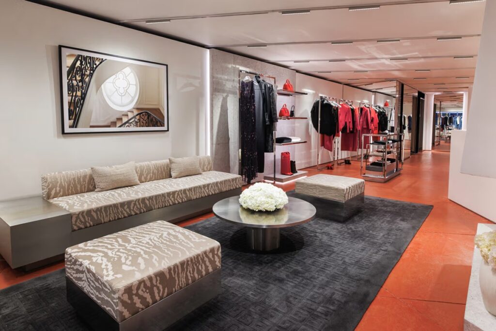 Givenchy inaugura flagship en icónico edificio de Frank Lloyd Wright en Los Ángeles / Photo via Givenchy