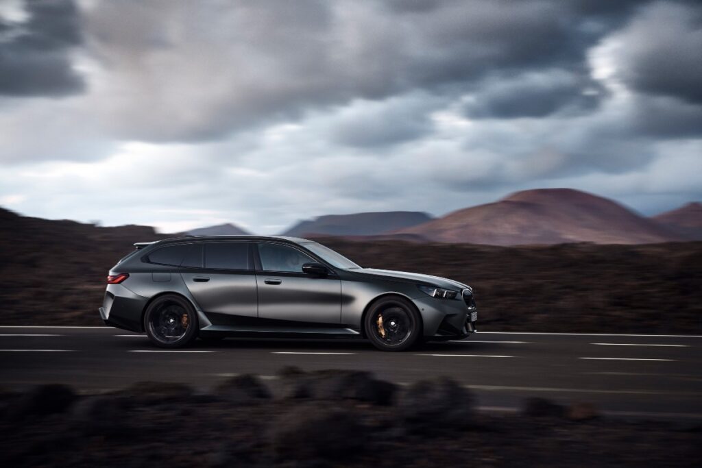 El BMW M5 Touring 2025: el regreso de un familiar de alto rendimiento / Photo via BMW