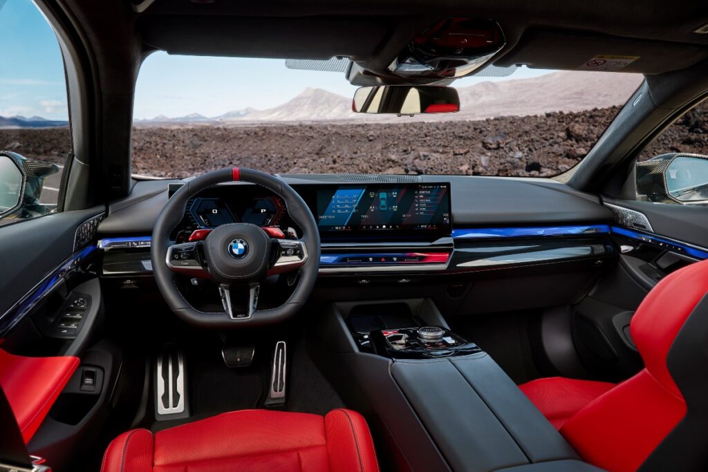 El BMW M5 Touring 2025: el regreso de un familiar de alto rendimiento / Photo via BMW