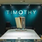 Timothy London inaugura su primera tienda insignia internacional en Kuala Lumpur / Photo via Kuala Lumpur