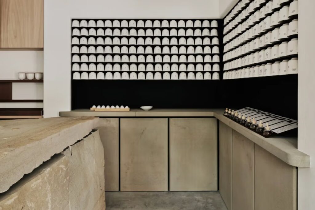 Ogata en The Shinmonzen: un santuario minimalista para los amantes del té en Kioto / Photo via The Shinmonzen