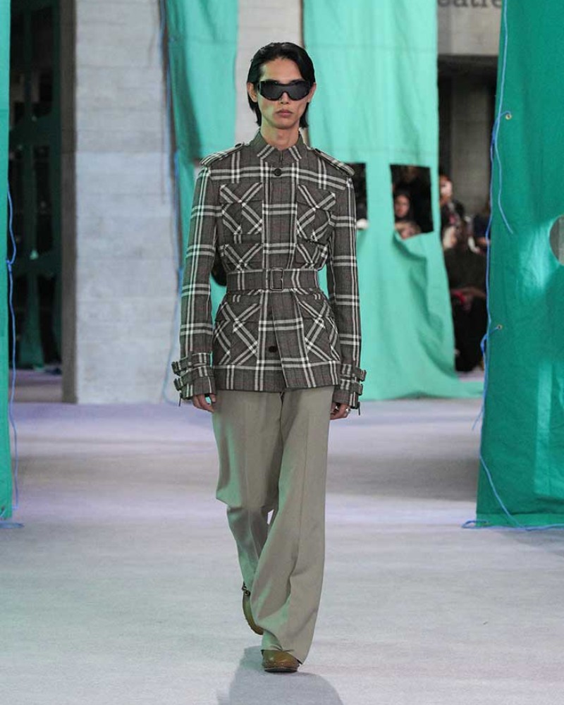 Burberry Summer 2025 / Photo via Burberry