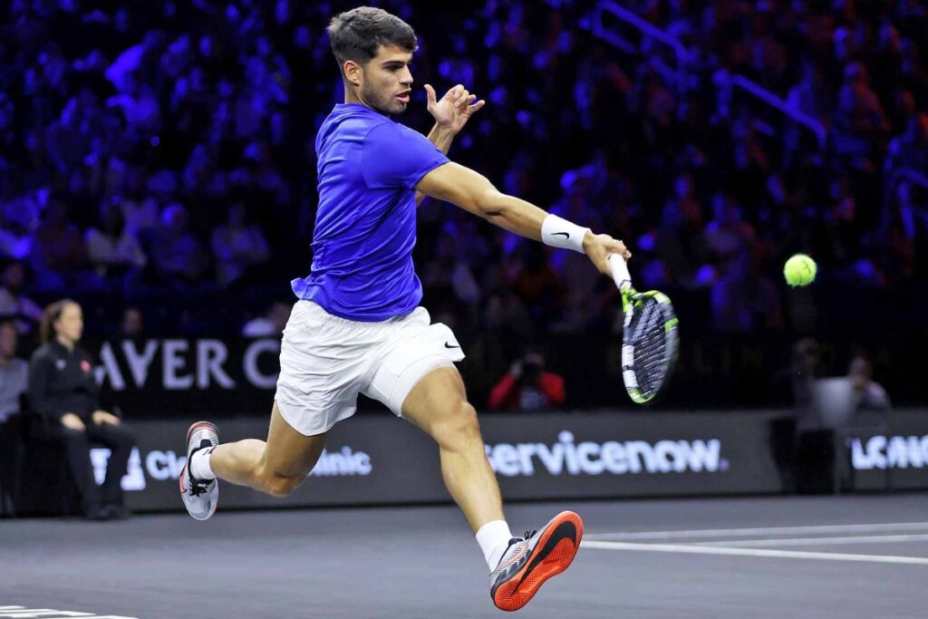 Carlos Alcaraz vs Ben Shelton / Photo via Laver Cup