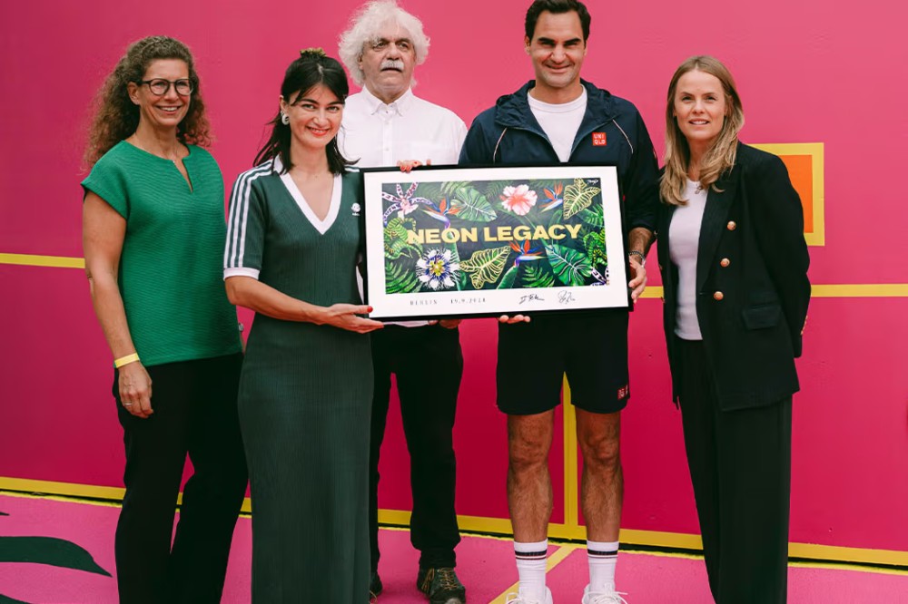 Mercedes-Benz y Roger Federer presentan Neon Legacy / Photo via Merdeces-Benz