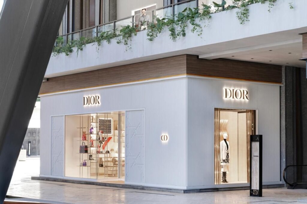 Dior opens boutique Cancun / Photo via DIor