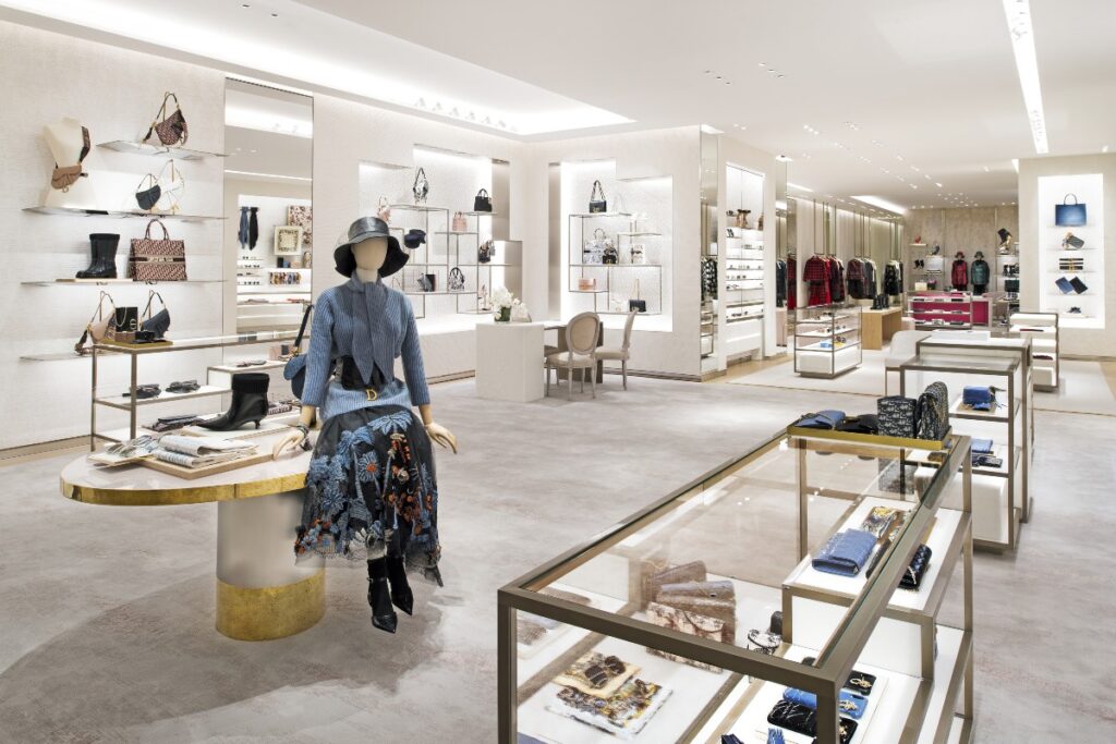 Dior opens boutique Cancun / Photo via DIor