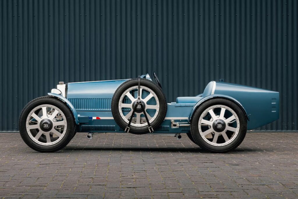 Bugatti rinde homenaje a la tradición e innovación con el Baby II Tourbillon / Photo via Bugatti