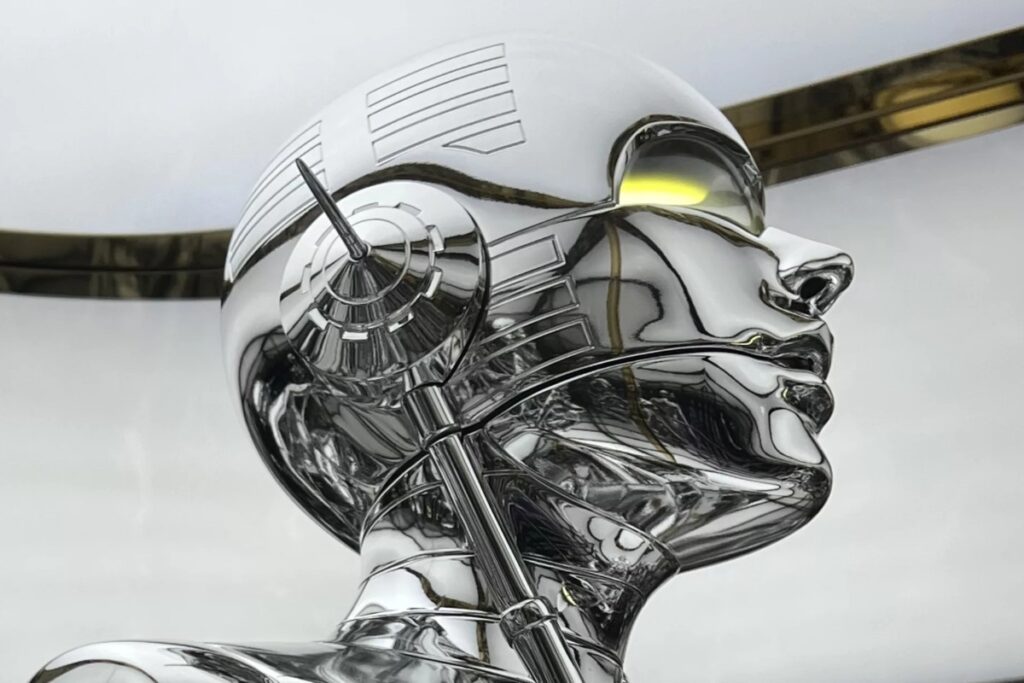 Space Traveler Shanghai / Photo via Hajime Sorayama