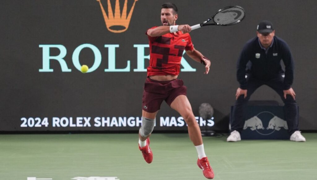 Djokovic fights back to secure semi-final spot at the Shanghai Masters / Photo via courtesy