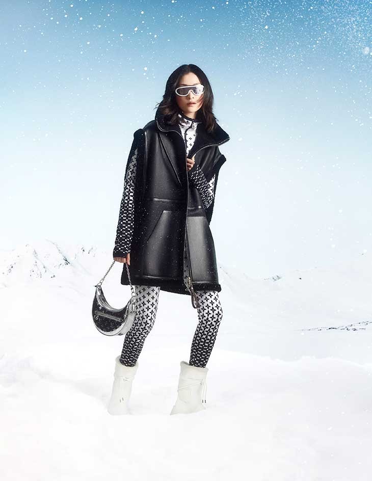 Louis Vuitton presenta su elegante colección LV Ski 2024 para mujeres / Photo via Louis Vuitton