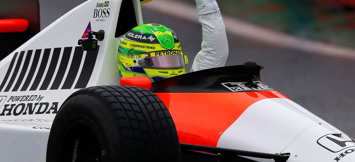 Lewis Hamilton’s tribute to Ayrton Senna in Interlagos: “the greatest honour of my career” / Photo via F1