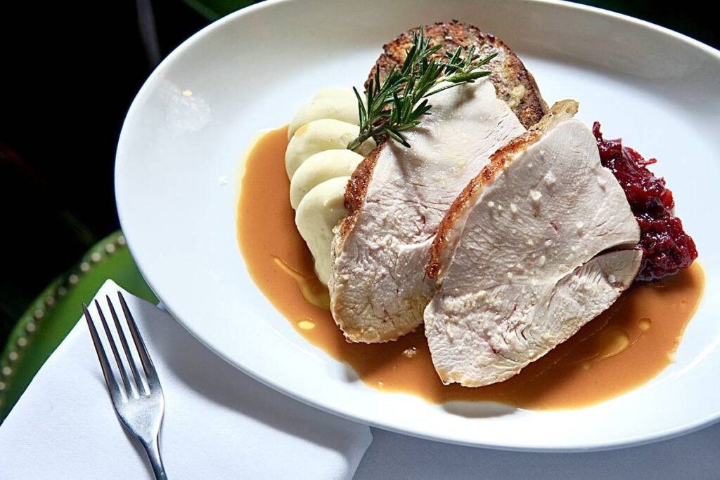 Top NYC Restaurants for a Festive Thanksgiving Dinner / Photo via courtesy