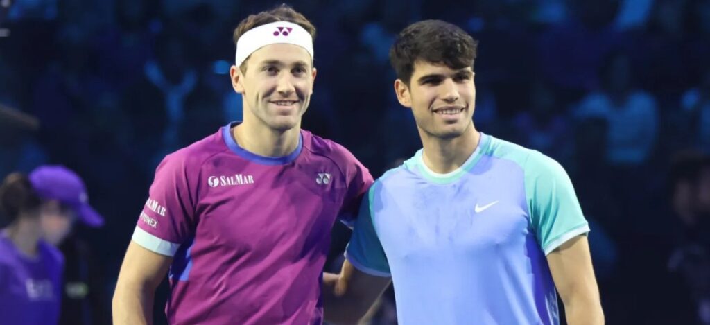 Casper Ruud stuns Alcaraz in a fiery start at the 2024 Nitto ATP Finals / Photo via ATP