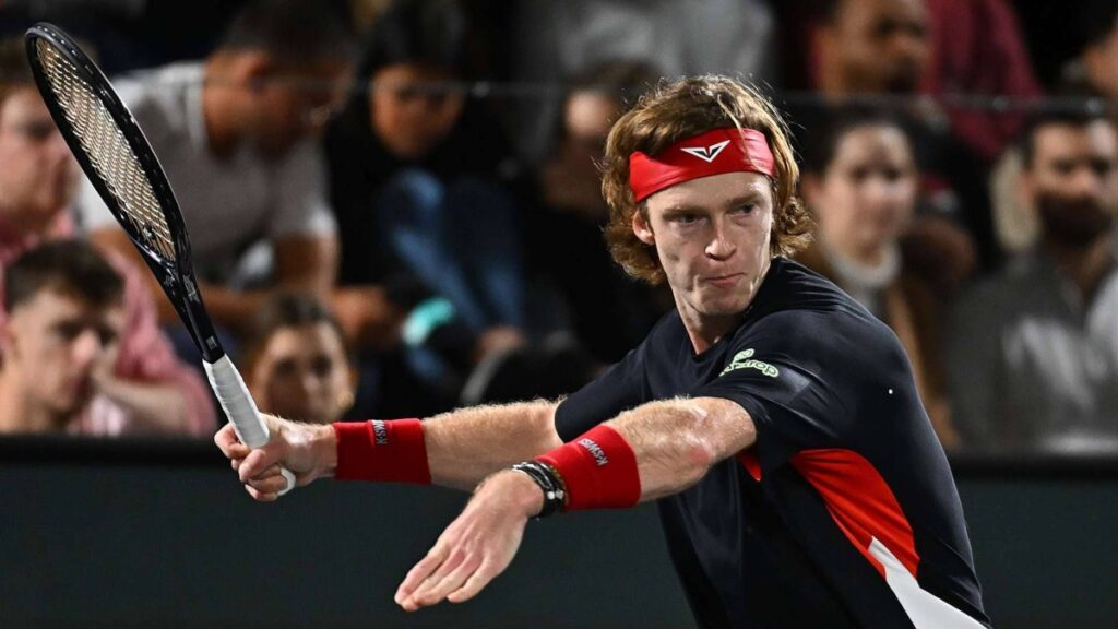 Alexander Zverev Dominates Rublev in ATP Finals 2024 Opening Match / Photo via ATP Finals