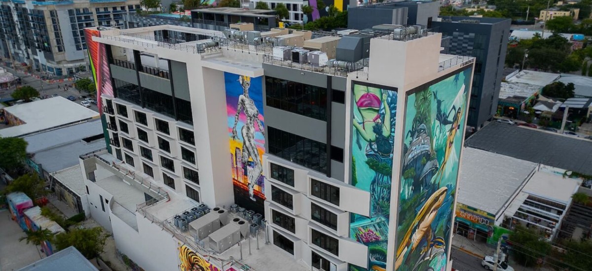 Moxy Hotel in Wynwood: A One-of-a-Kind Check-In and Bar Experience / Photo via Moxy Hotel