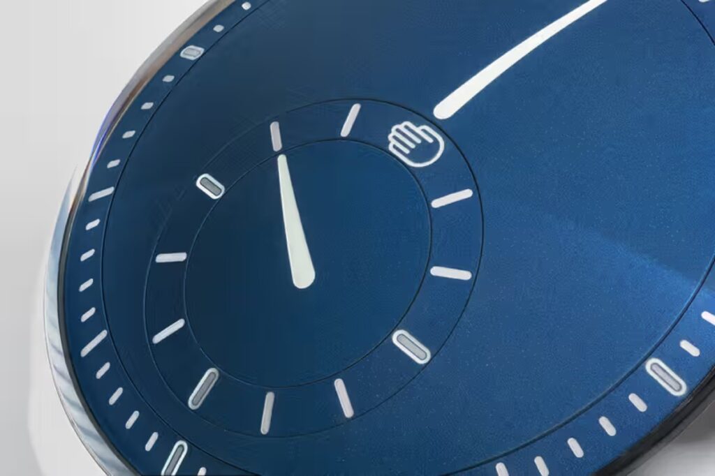 TYPE 8 Indigo / photo via Ressence