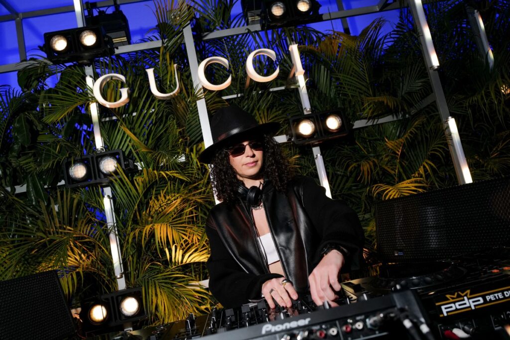 Gucci’s Winter Wonderland: A Celebration of Heritage and Art in the Miami Design District / Photo via Gucci