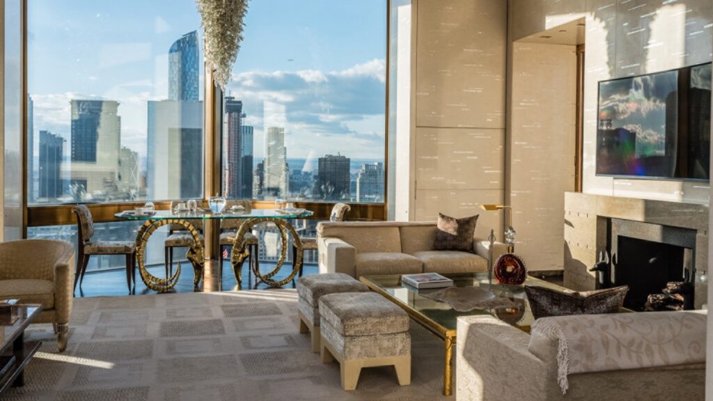 Elevated Elegance: Rediscover Four Seasons Hotel New York / Photo via Four Seasons Hotel New York