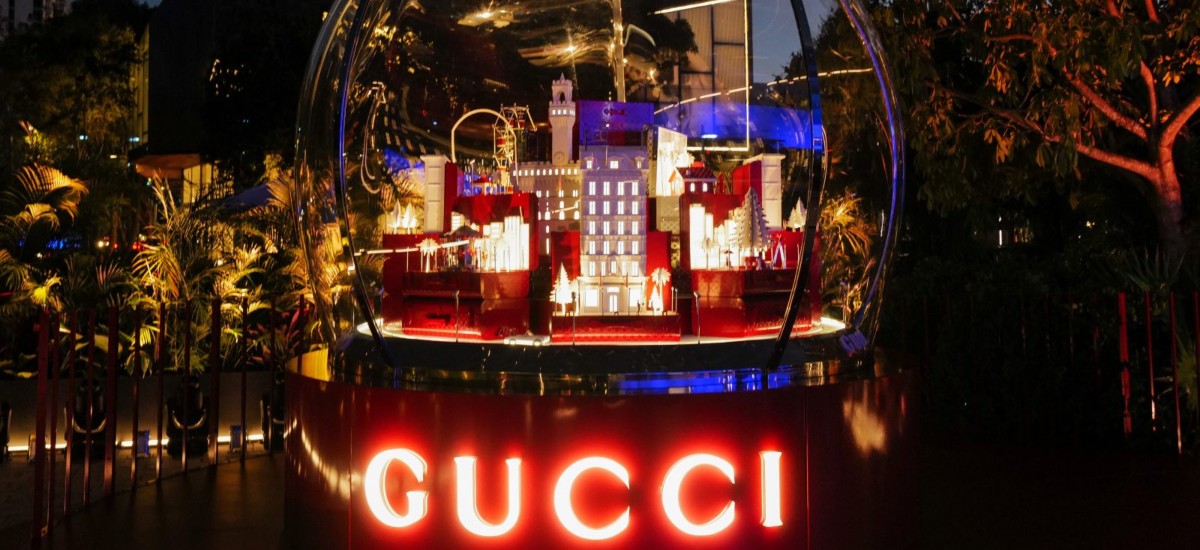 Gucci’s Winter Wonderland: A Celebration of Heritage and Art in the Miami Design District / Photo via Gucci