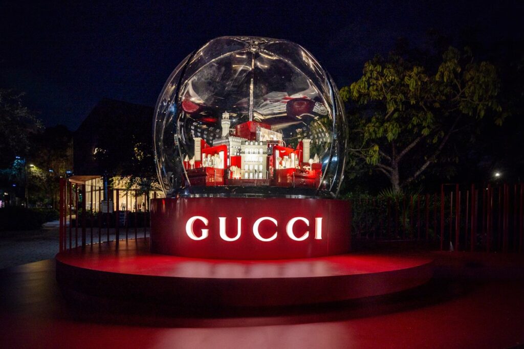 Gucci’s Winter Wonderland: A Celebration of Heritage and Art in the Miami Design District / Photo via Gucci