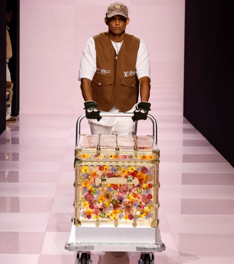 LOUIS VUITTON MEN FALL-WINTER 2025 SHOW LOOK 19