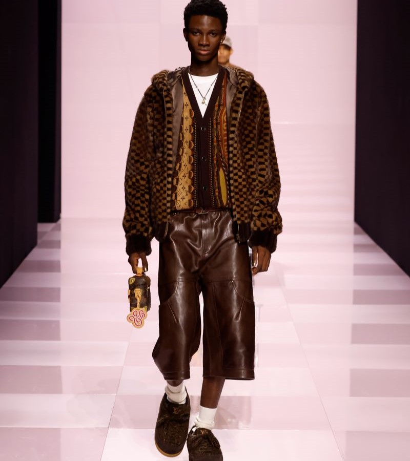 LOUIS VUITTON MENr FALL-WINTER 2025 SHOW LOOK 18